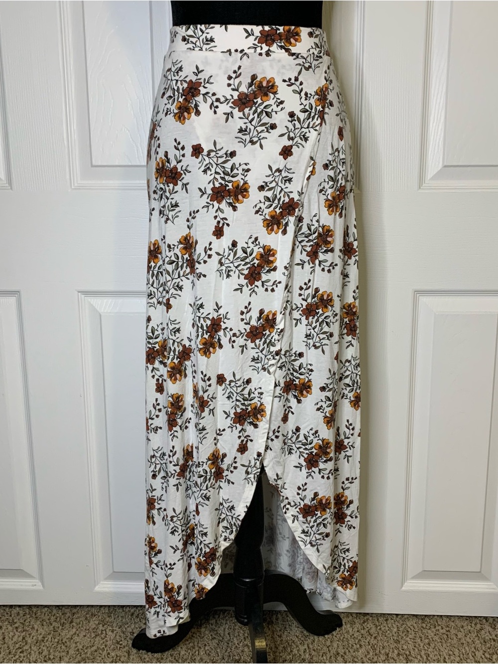 Charlotte Russe White Floral Open Front Maxi Skirt